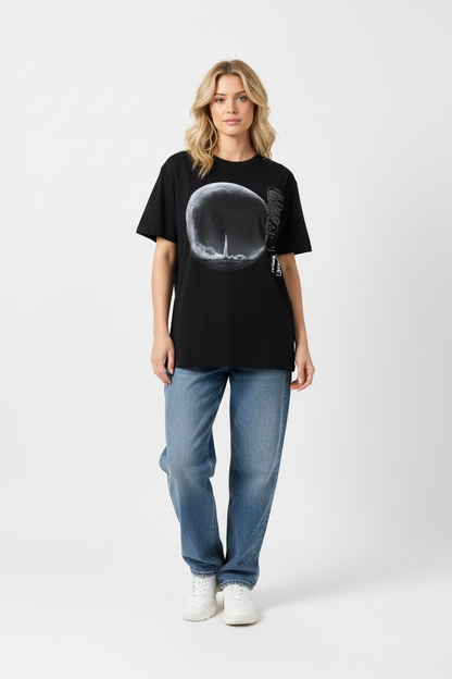ARTEMIS II – Blonde, direct gaze